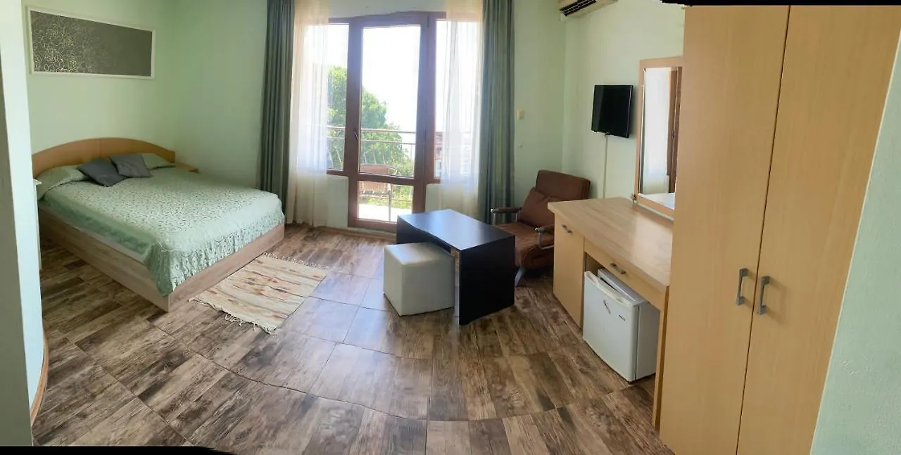 גולדן סנדס Family Hotel Rai-Only Adults
