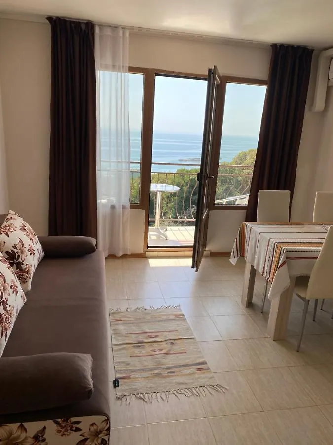 גולדן סנדס Family Hotel Rai-Only Adults